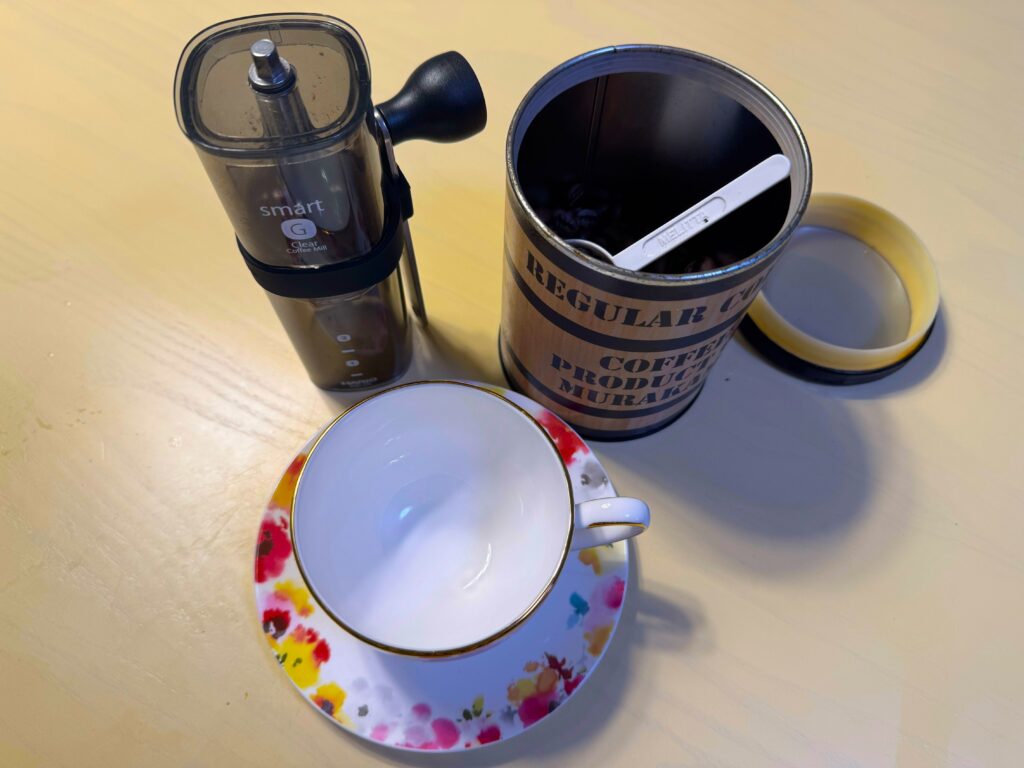 朝のゆとりを感じる至福のカフェタイム